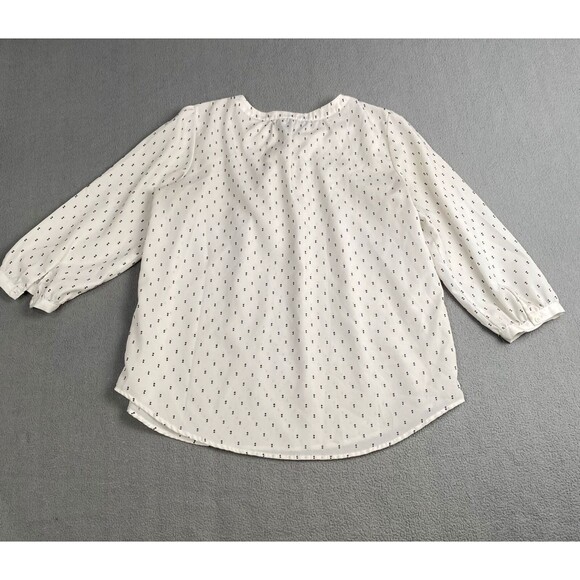 Elle Women’s size Large White Black Polka Dots Pleated  Half Sleeves Blouse - Picture 11 of 13